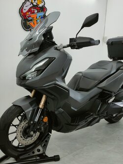 ใครถามหา 🤗 มาแล้วนะ📢 HONDA ADV350 abs กลางปี2022 มือเดียวไม่เคยล้ม