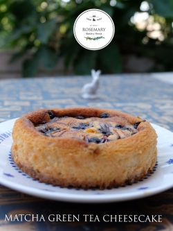 บลูเบอร์รี่ชีสเค้ก (ขนาด 3 ปอนด์) /BLUEBERRY SWIRL CHEESECAKE (3 Pound / 8'' x 8")