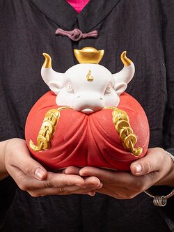 วัวมงคลคุ้มครองครอบครัว เครื่องประดับปรับฮวงจุ้ยเสริมดวงการเงิน การค้า