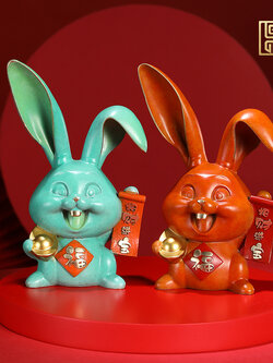 #กระต่ายนำโชคถือป้ายมงคล(ทองเหลือง) ตัวแทนผู้มีความเมตตากรุณา อ่อนหวานเป็นที่รัก