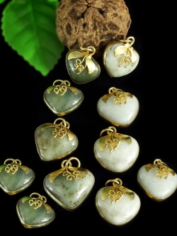 จี้หยกหัวใจเศรษฐี เสริมบารมีผู้ศรัทธาสวมใส่ เสริมพลังแห่งโชค