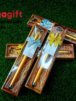 ปากกาลูกลื่นตั้งโต๊ะและทัชสกรีน ใส่กล่องไม้