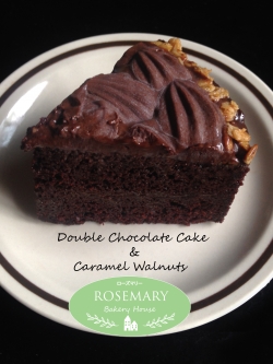 ดับเบิ้ลช็อกโกแลตเค้กกับคาราเมลวอลนัท Double Chocolate Cake & Caramel Walnuts