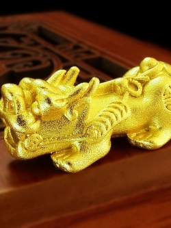 ปี่เซี๊ยะชุบทองคำ สำหรับนำไปบูชาหรือร้อยสร้อยข้อมือและเครื่องประดับต่างๆ