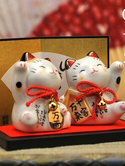 แมวคู่เรียกทรัพย์ Lucky Cat Ornament Store งานกระเบื้องญี่ปุ่น