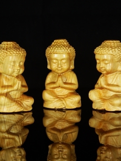 พระพุทธรูปแกะจากไม้เนื้ออ่อน สำหรับตั้งบูชา หรือตบแต่งบ้าน ขนาดสูง 6 เซน