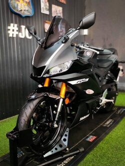 ดำดุดันไม่เกรงใจใคร ❗ YAMAHA New R3 โมเดล 2019 รถมือแรก "นางฟ้าไมล์น้อย" โคตรน่าใช้ 🥰