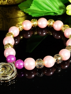 สร้อยข้อมือลูกปัดมุกห้อยจี้กังหันเรียกทรัพย์ แก้ปีชง เสริมชะตา