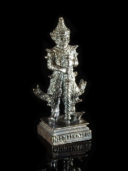 ท้าวเวสสุวรรณ เนื้อโลหะมันปู รุ่นบูชาครู หลวงพ่อพูล วัดไผ่ล้อม นครปฐม ปี ๒๕๔๗