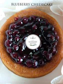 บลูเบอร์รี่ชีสเค้ก (ขนาด 3 ปอนด์) /BLUEBERRY CHEESECAKE (3 Pound / 8'' x 8")