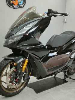 วัยรุ่นจ๋า...พี่มาแล้วจ้า 😘 HONDA PCX160 abs จดปี 2021 ไมล์ 1️⃣ พันโลแท้ + ของแต่ง3หมื่น‼️