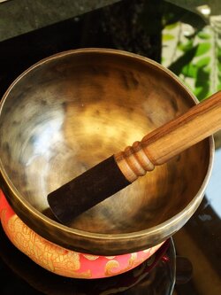 ขันทิเบต(ทองเหลือง)Tibetan Singing Bowl งานทำมือโดยช่างฝีมือชาวเนปาล ขนาด 18 cm.