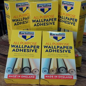 กาวติดวอลล์เปเปอร์